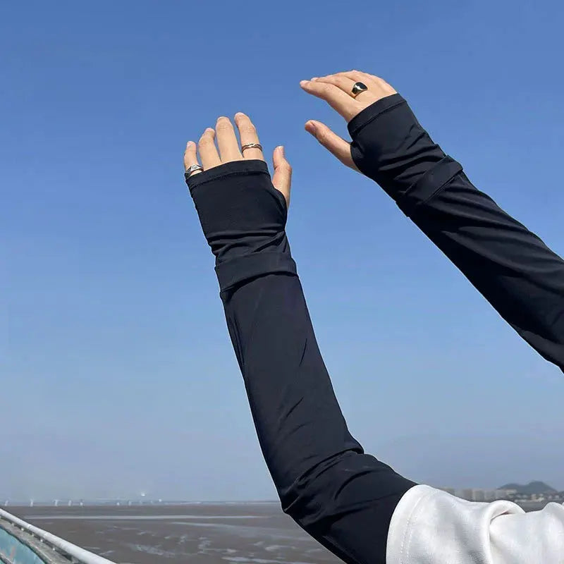Arm Sleeves with Thumb Hole UV Protection Cooling Arm Sleeves Summer Arm Cover for Sports Workouts Cycling Driving