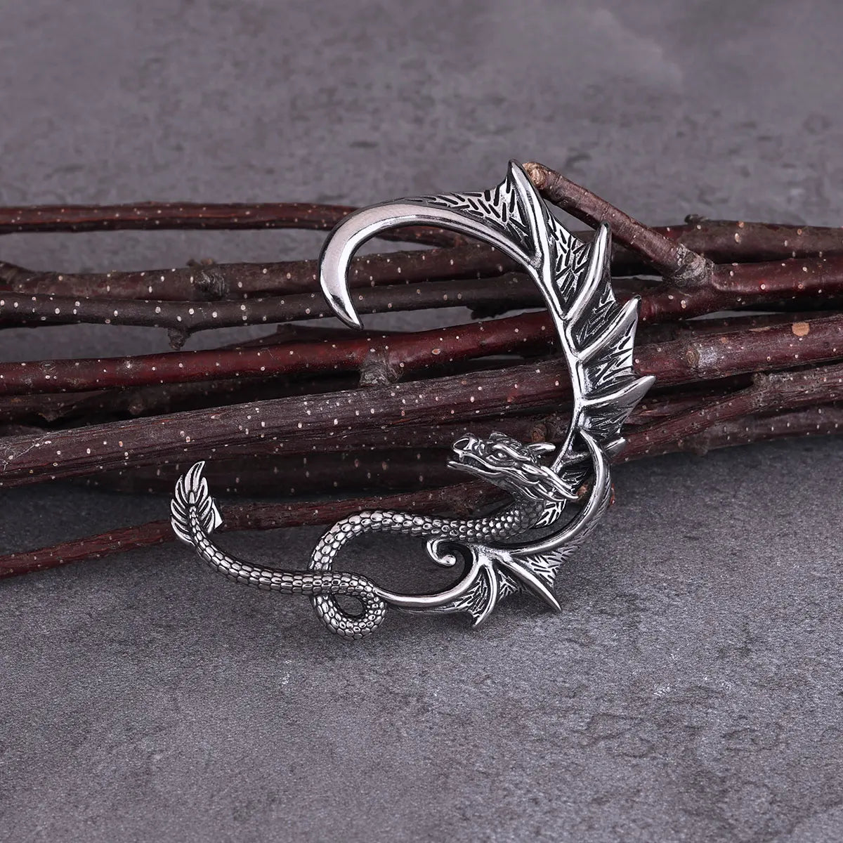 Viking Wings Vintage Flying Dragon Men's and Women's Fashion Hip Hop Earrings Stainless Steel Hanging Earring Fashion Jewelry