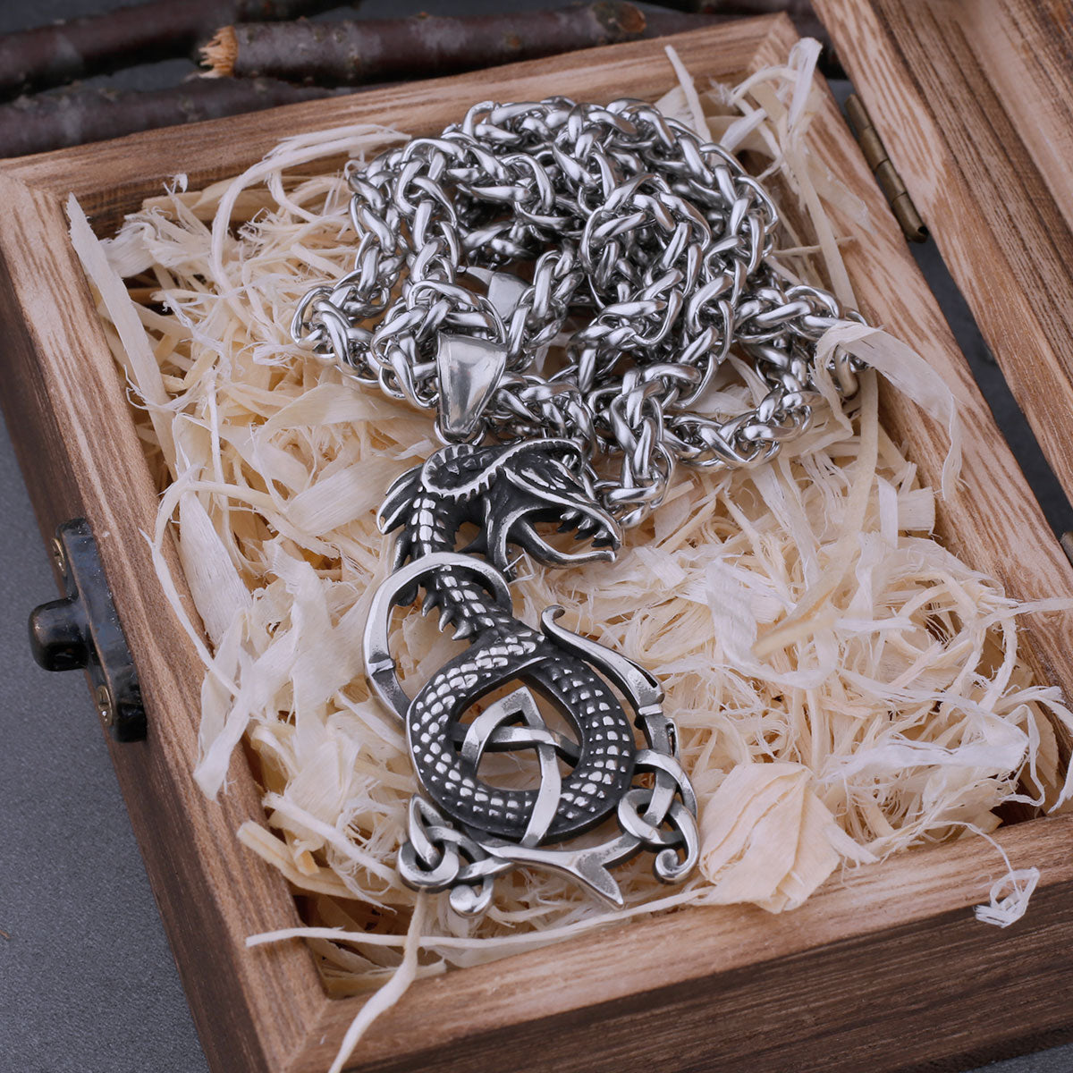 Nordic Viking Retro Dragon Necklace Men's Rattlesnake Amulet Hip Hop Stainless Steel Dragon Pendant Viking Animal Jewelry Gift
