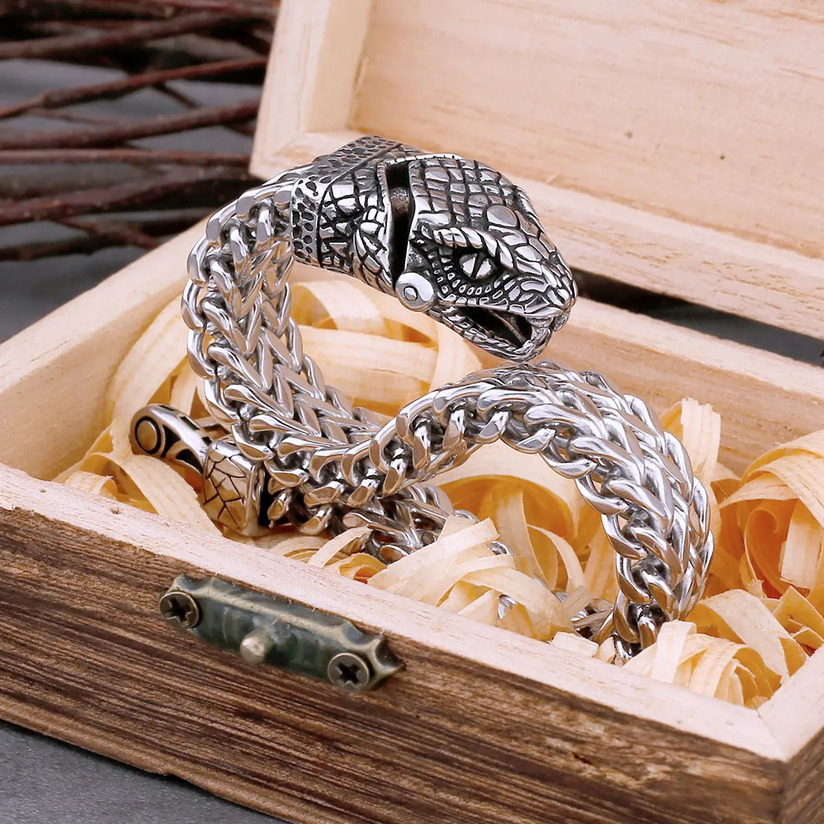 High Quality Nordic Viking Never Fade Stainless Steel Dominant Snake Head Bracelet Men Jewelry Gift Fashion Punk Charm Bracelet