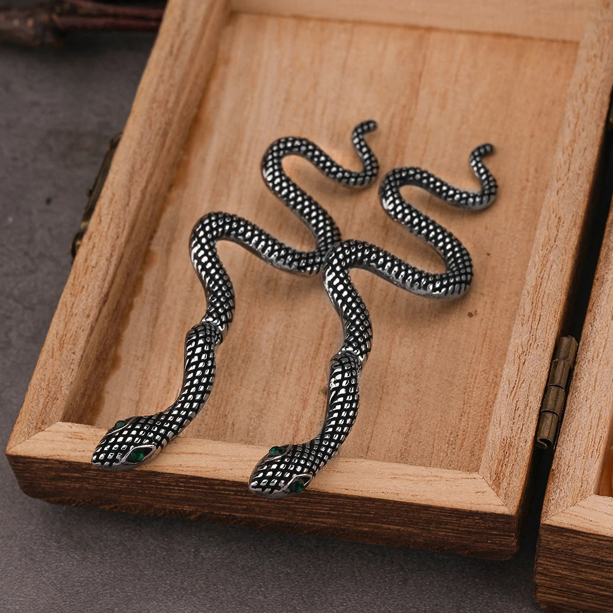 Stainless Steel Animal Snake Drop Earrings Men Women Fashion Creative Design Eardrop Jewelry Party Club Earring Gift for Boys