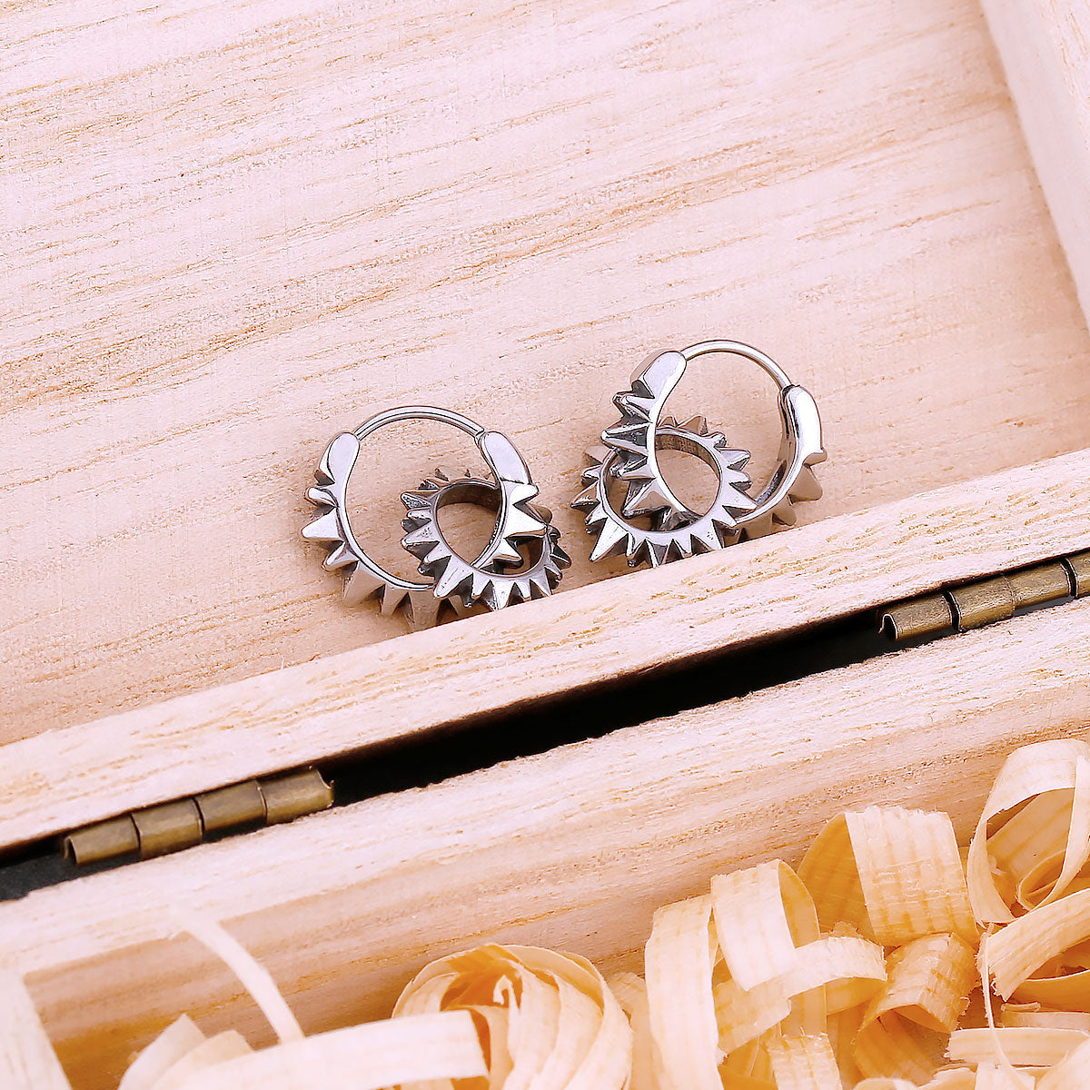 Punk Fashion Gear Drop Earrings For Men and Women Stainless Steel Fashion Hip-Hop Biker Earrings Vintage Circle Jewelry Gift