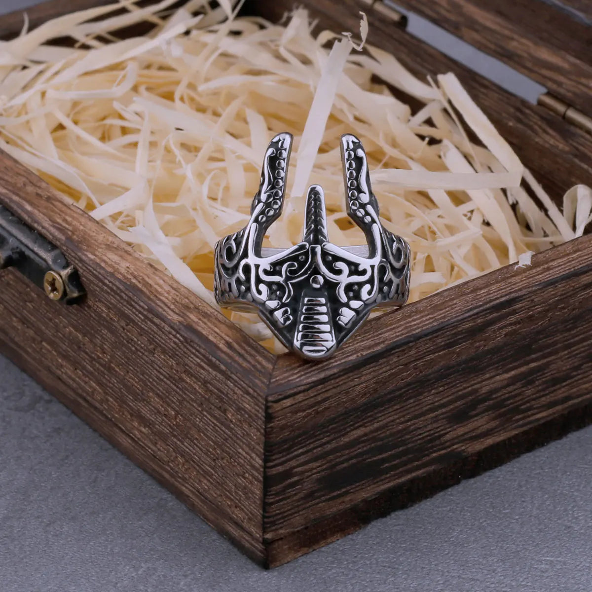 Retro Spartan Warrior Mask Ring Ring Men's Classic Simple Warrior Mask Ring Street Style Biker Stainless Steel Jewelry Gift