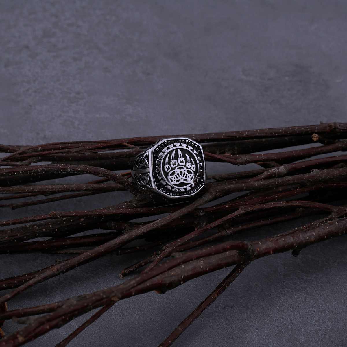Nordic Viking Warriors Amulet Rune Bear Claw Ring Classic Men's Retro Animal Charm Hip Hop Trend Punk Jewelry Generation Gift