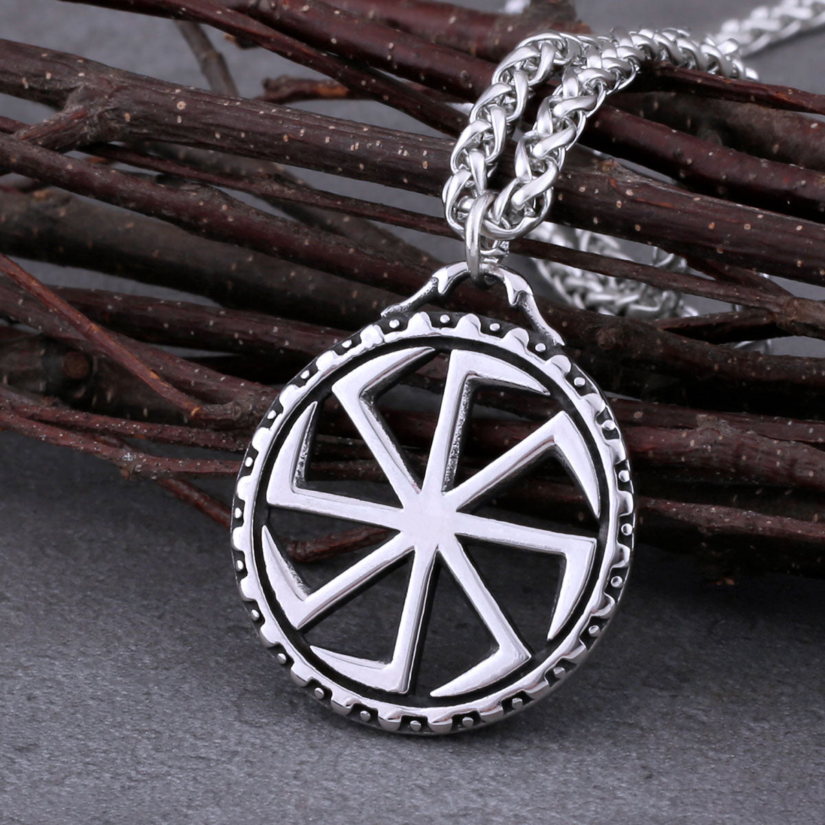 Vintage Slavic Rune Necklace Men's Vikings Sun Symbol Amulet Pendant Necklace Stainless Steel Nordic Fashion Male Jewelry Gift