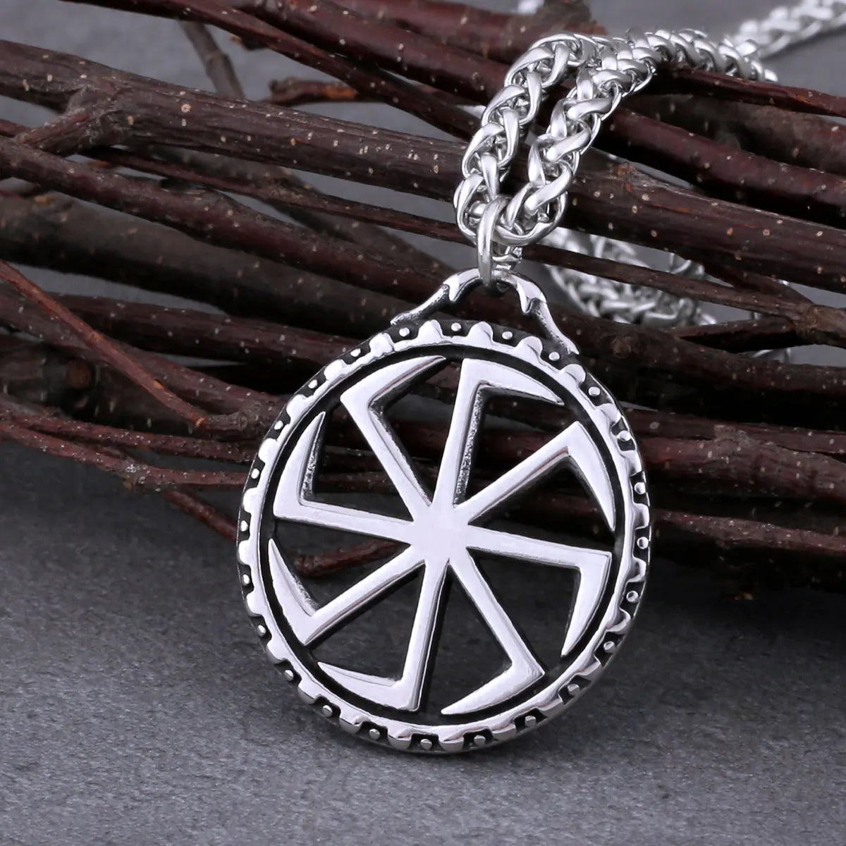 Vintage Slavic Rune Necklace Men's Vikings Sun Symbol Amulet Pendant Necklace Stainless Steel Nordic Fashion Male Jewelry Gift