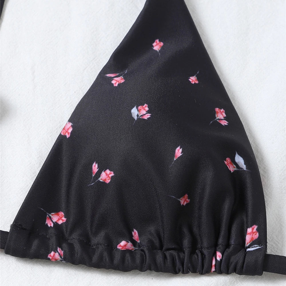 Sexy Black Floral Print Holiday Swimwear String Triangle 3 Piece Bikini Set Sexy Swimsuit Women Biquinis 2025 Bikinis De Mujer