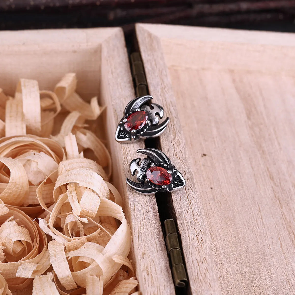 Personalized Ladybug Fashion Stainless Steel Earrings for Men and Women Hip Hop Street Earrings Punk Everyday Gift Jewelry