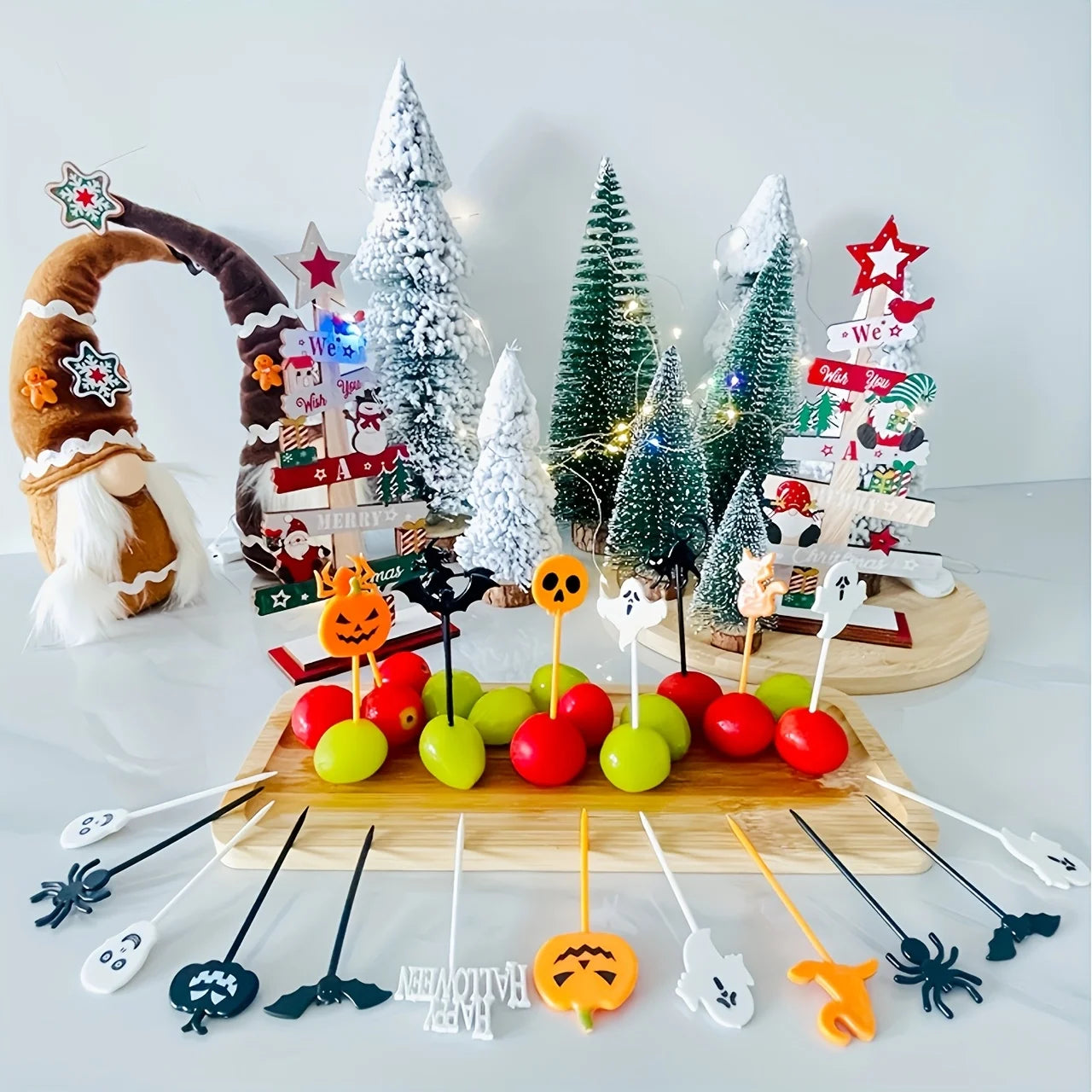 10/30/40PCS Plastic Halloween Toothpicks Halloween Cupcake Topper Ghost Bat Spider Fruit Toothpicks Halloween Party Cake Decorat