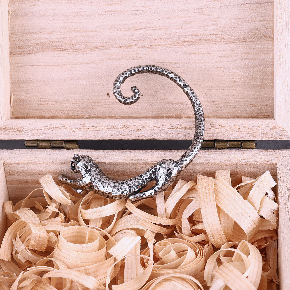 Vintage Cheetah Man and Woman Fashion Earrings Stainless Steel Drop Hole-less Earrings Personalized Jewelry Gifts Wholesale