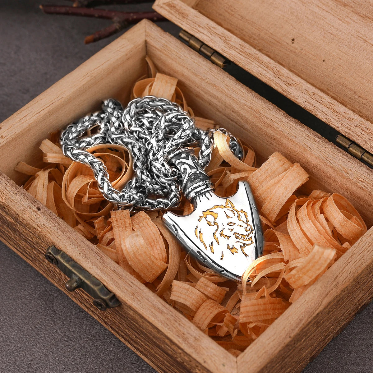 Vintage Viking Weapon Spear Pendant Necklace Stainless Steel Nordic Wolf Totem Amulet Jewelry Halloween Party Gift for Men Women