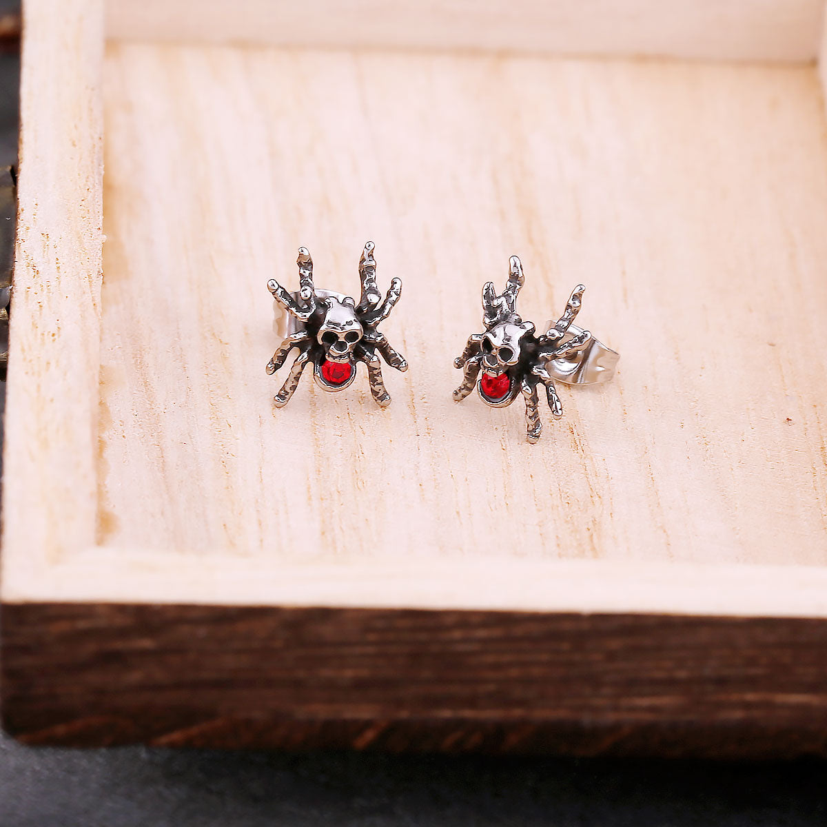Gothic Spider Zircon Skull Stud Earrings Men Women Stainless Steel Hip Hop Biker Animal Earrings Fashion Party Jewelry