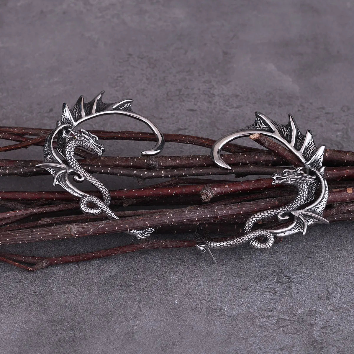 Viking Wings Vintage Flying Dragon Men's and Women's Fashion Hip Hop Earrings Stainless Steel Hanging Earring Fashion Jewelry
