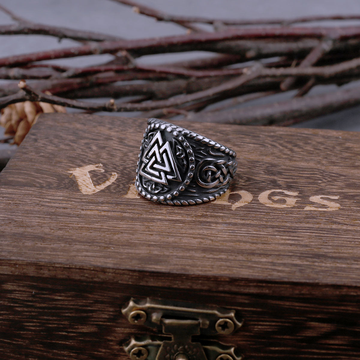 Nordic Viking Norse Runes and Celtic Knot Ring Ring Men's Odin Valknut Amulet Biker Vintage Ring Stainless Steel Jewelry Gift