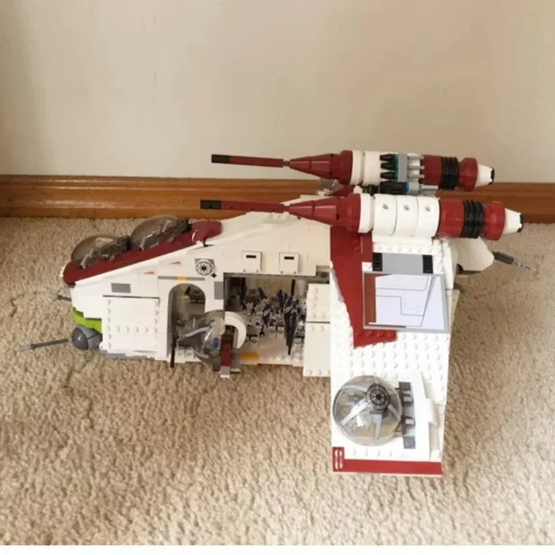 Hot Toys 1175pcs Compatible With 05041 Republic Dropship Gunship Building Blocks 75021 Bricks Toys For Children Christmas gift