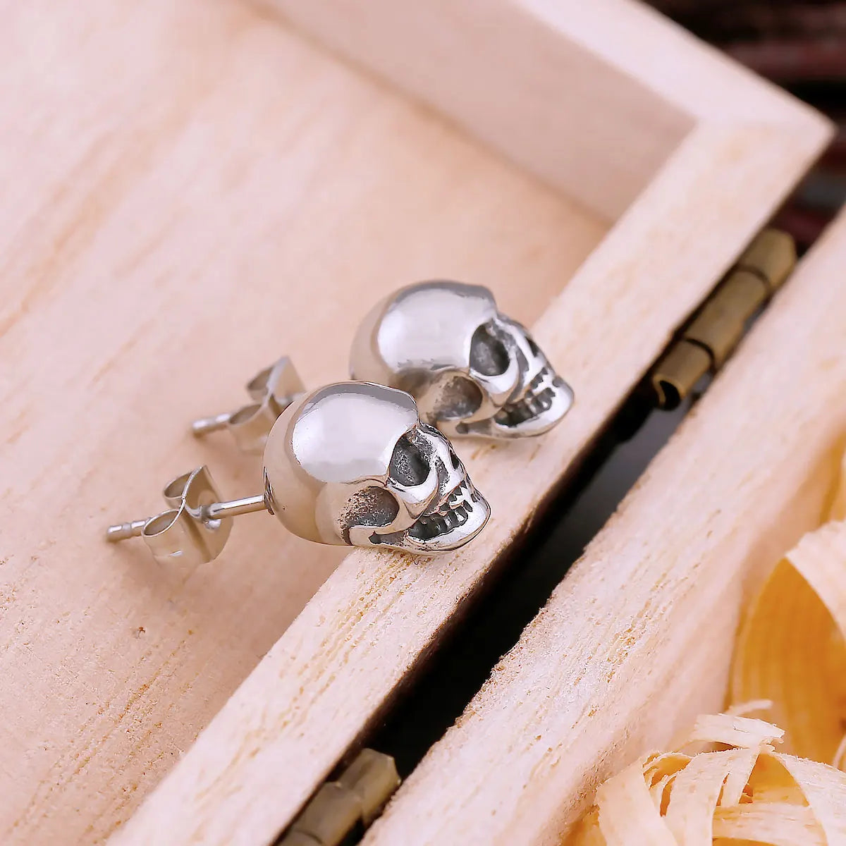 316L Stainless Steel Hip Hop Skull Stud Earrings For Men and Women Fashion Daily Party Earrings Vintage Charm Jewelry As Gift