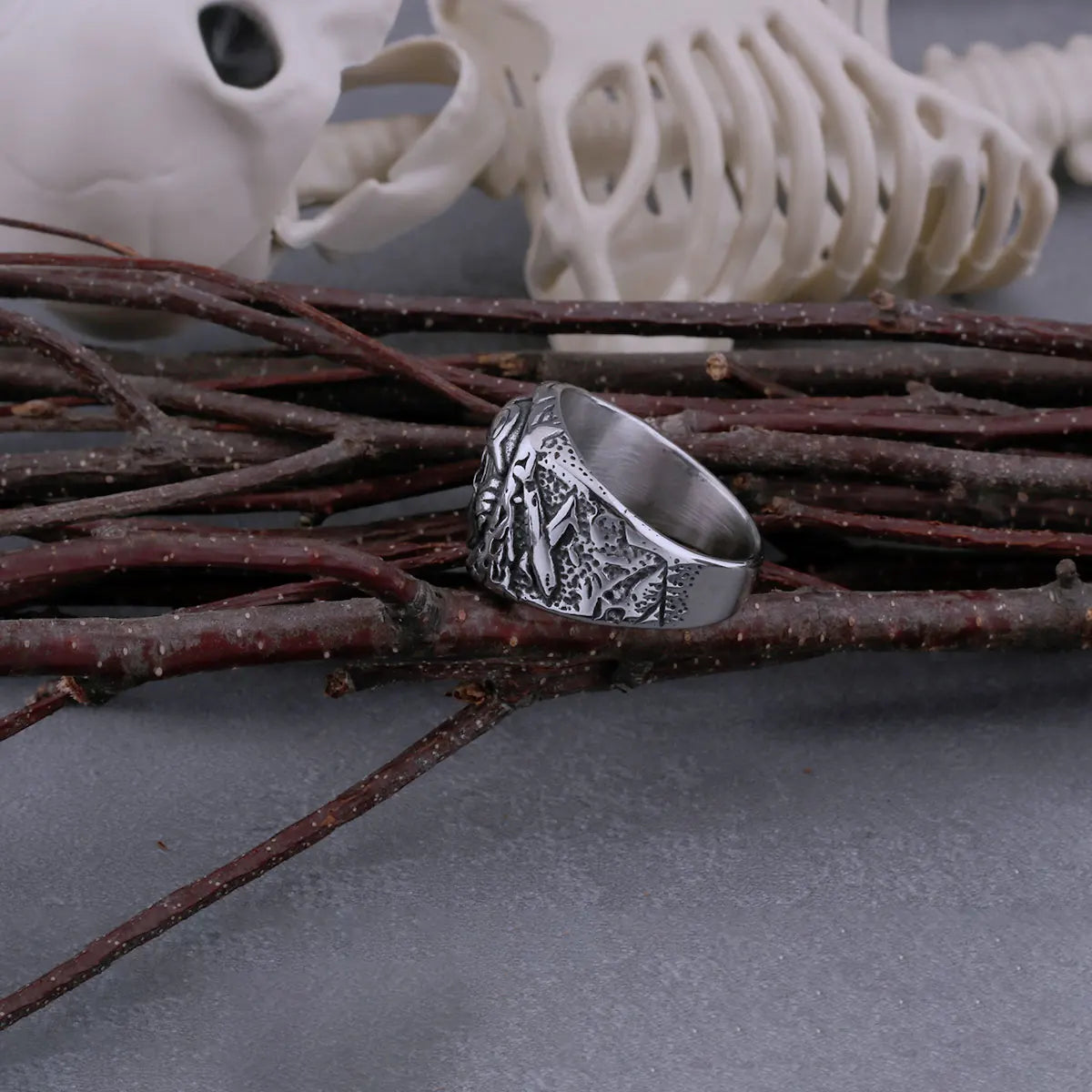Vintage Skull Soldier Ring Men's Hip Hop Gothic Fashion High Quality Ring Rock Biker Jewelry Gift Wooden Box Dropshipping
