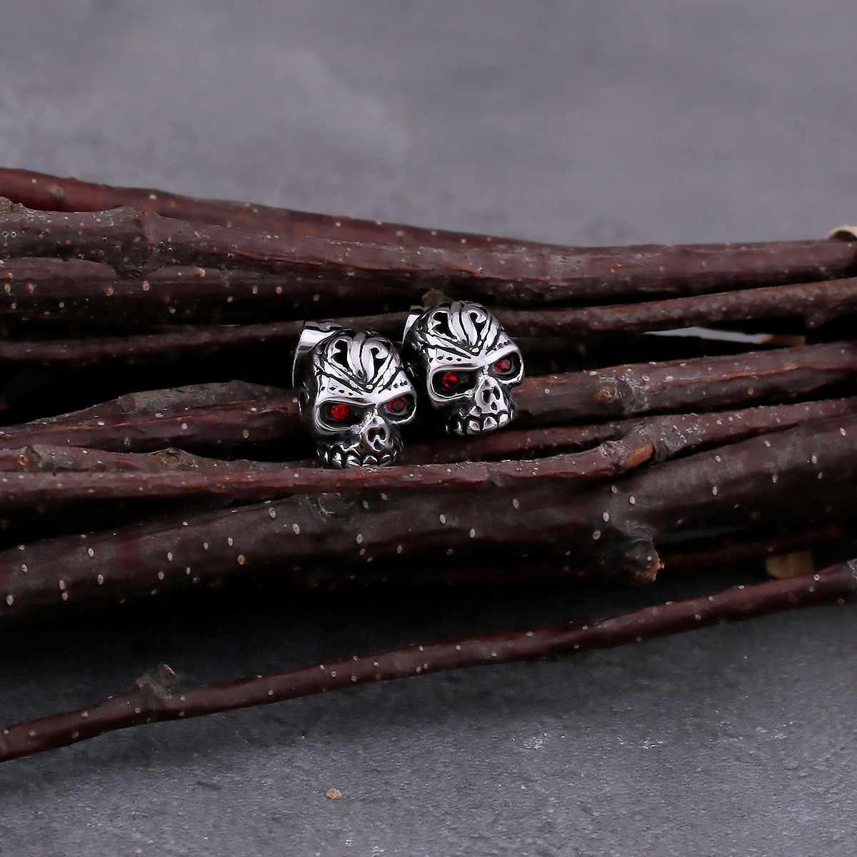 Vintage Skull Stud Earrings For Men and Women Hip Hop Punk Gothic Earrings Fashion Skeleton Stainless Steel Jewelry Gift
