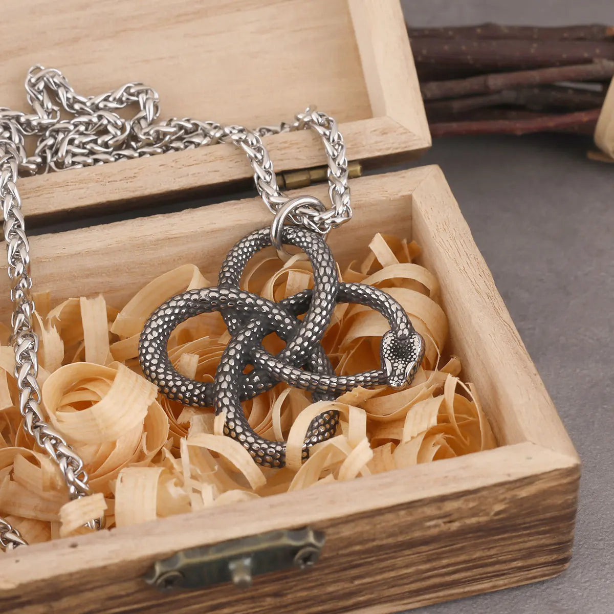 Stainless Steel Creative Design Winding Snake Pedant Necklace Women Men Black Plated Handmade Necklace Party Club Jewelry