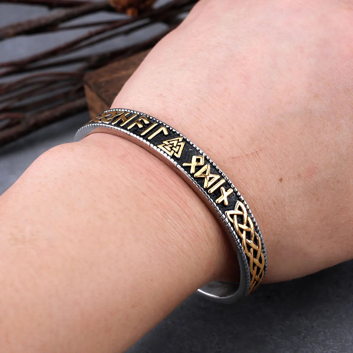 Stainless Steel Vijing Valknut Rune Bracelet for Men and Women Hip Hop Charm Wristband Cuff Charm Creative Vikings Jewelry Gift