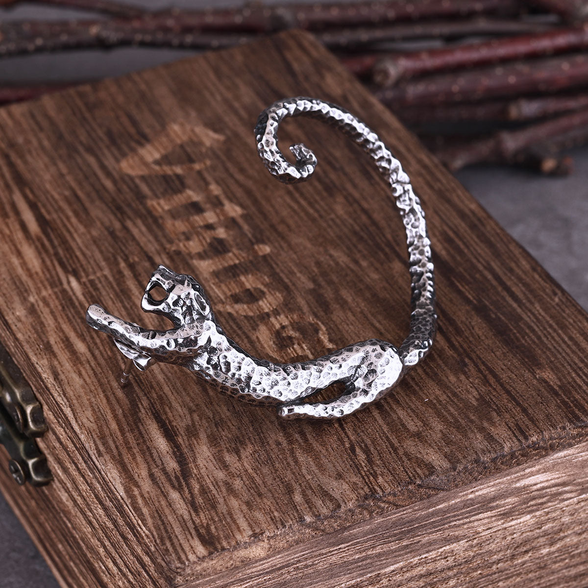Vintage Cheetah Man and Woman Fashion Earrings Stainless Steel Drop Hole-less Earrings Personalized Jewelry Gifts Wholesale