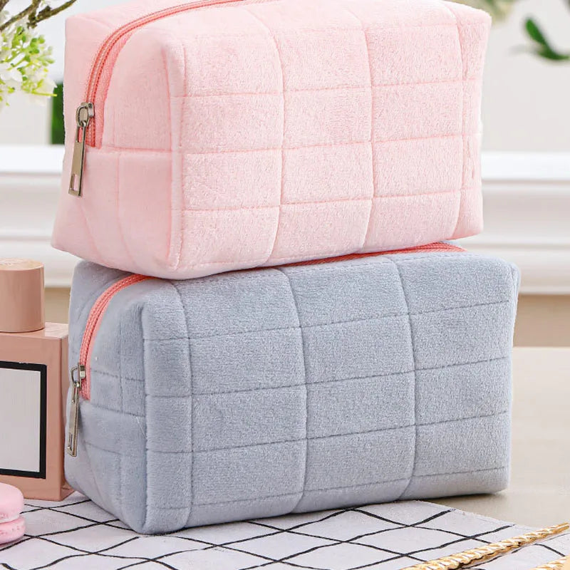Cute Plush Makeup Bag for Women Portable Travel Zipper MakeupOrganizer Handbag Stationery Pencil Case Make Up Pouch Storage Bags