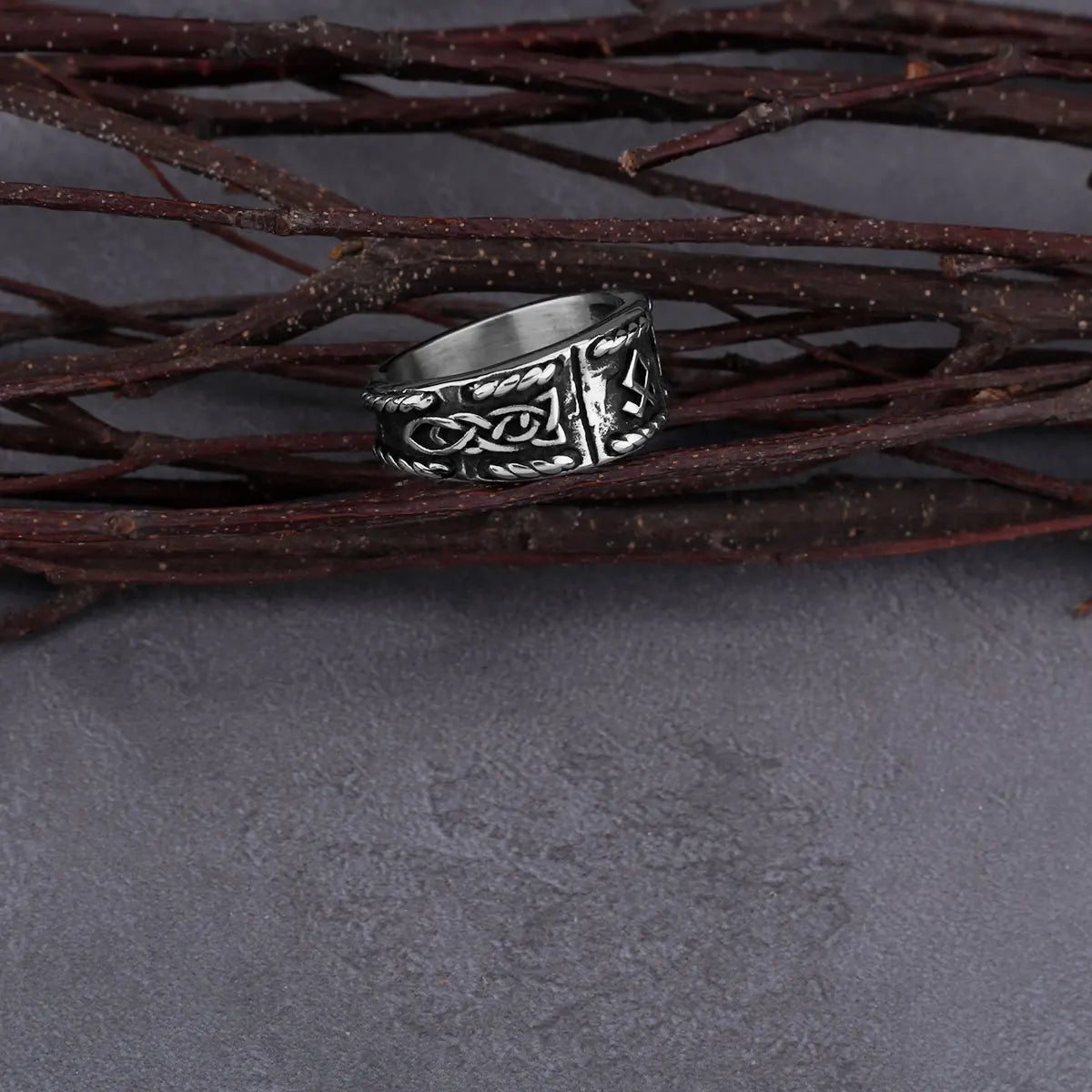 Viking Stainless Steel Celtic Knot Retro Rune Men and Women Rings Punk Fashion Simple Amulet Jewelry Gift