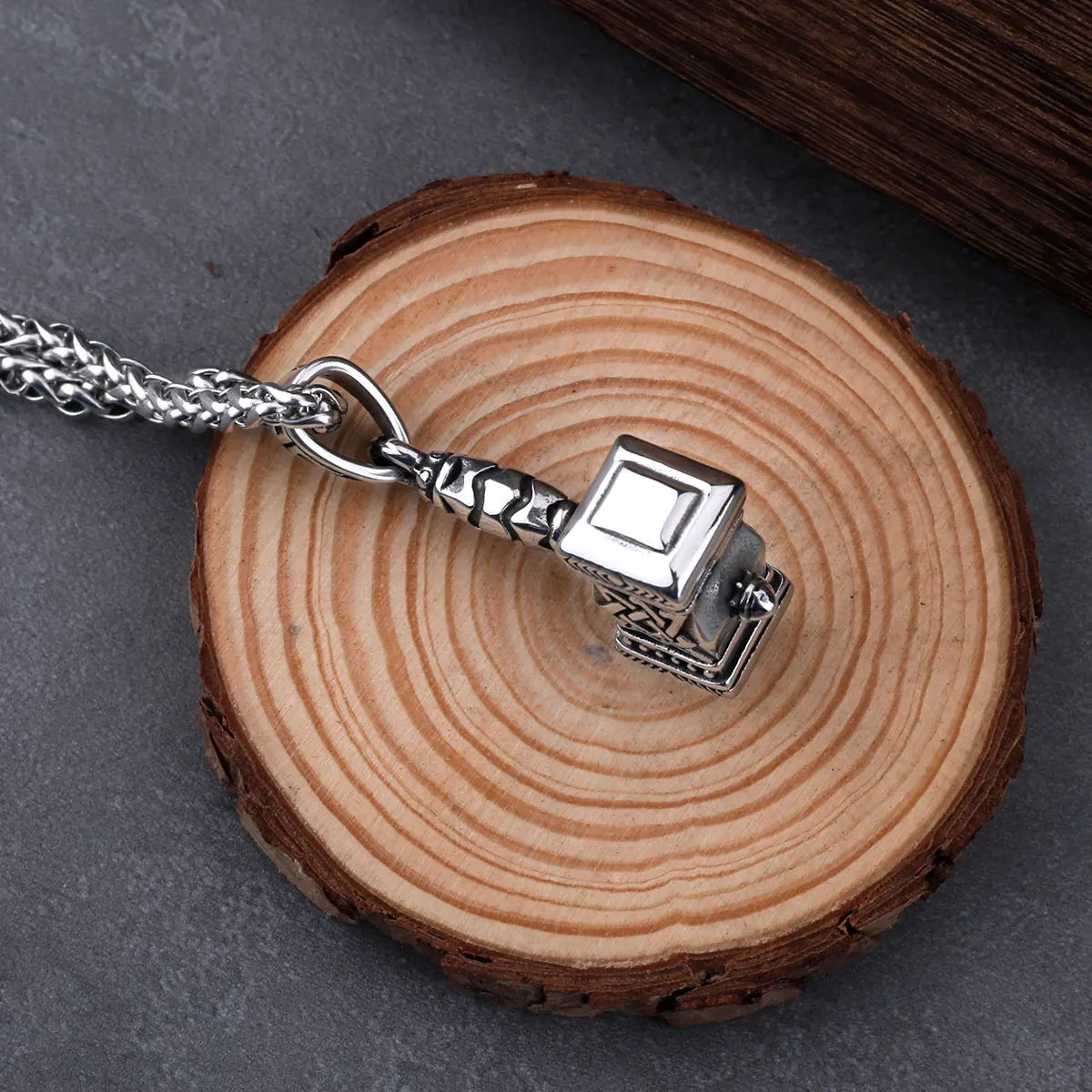 Thor's Hammer Nordic Mythology Men's Pendant Necklace Stainless Steel Trend Street Fashion Charm Jewelry Necklace