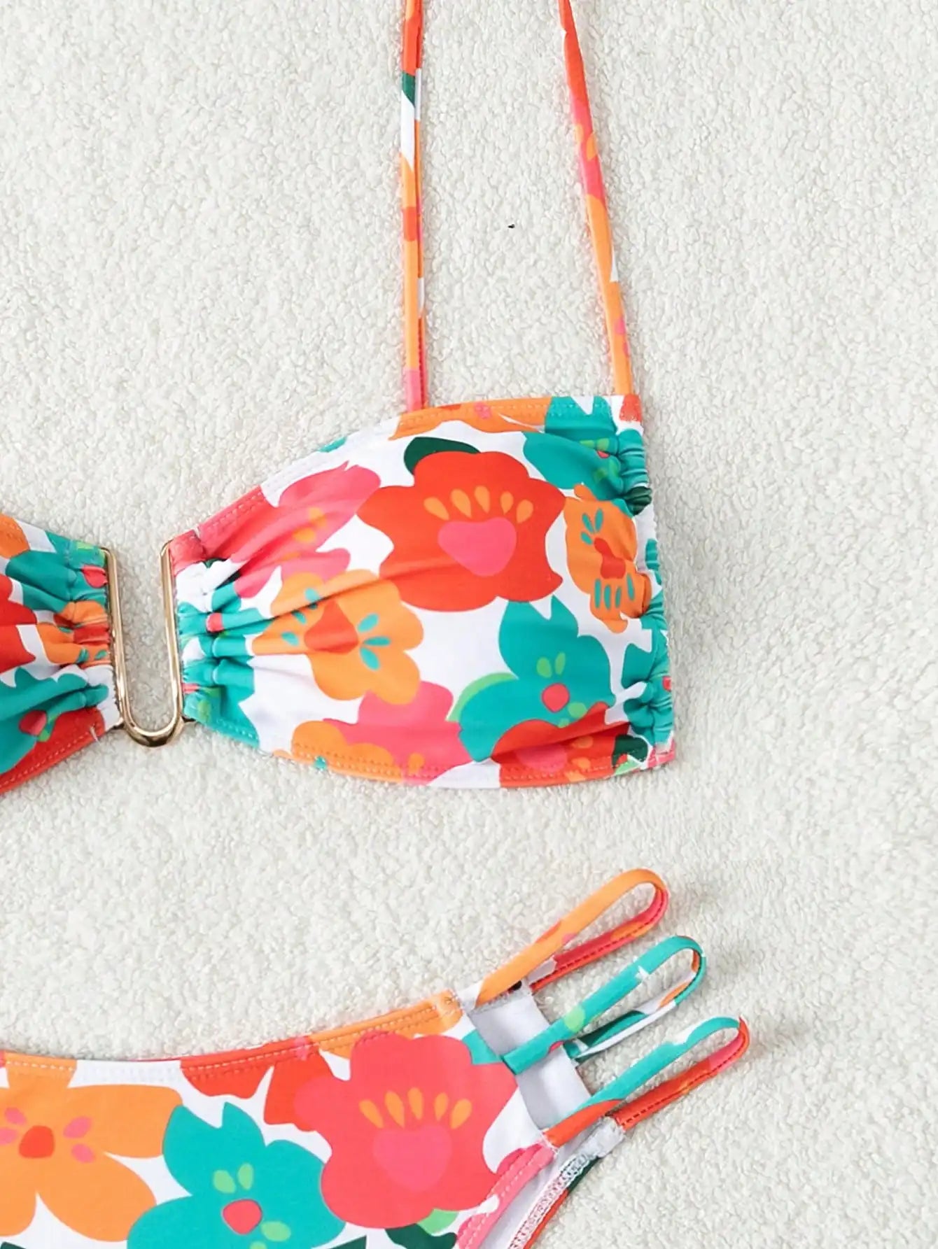 Summer new solid color bikini halterneck suspender youthful dopamine has a vibrant and bright style