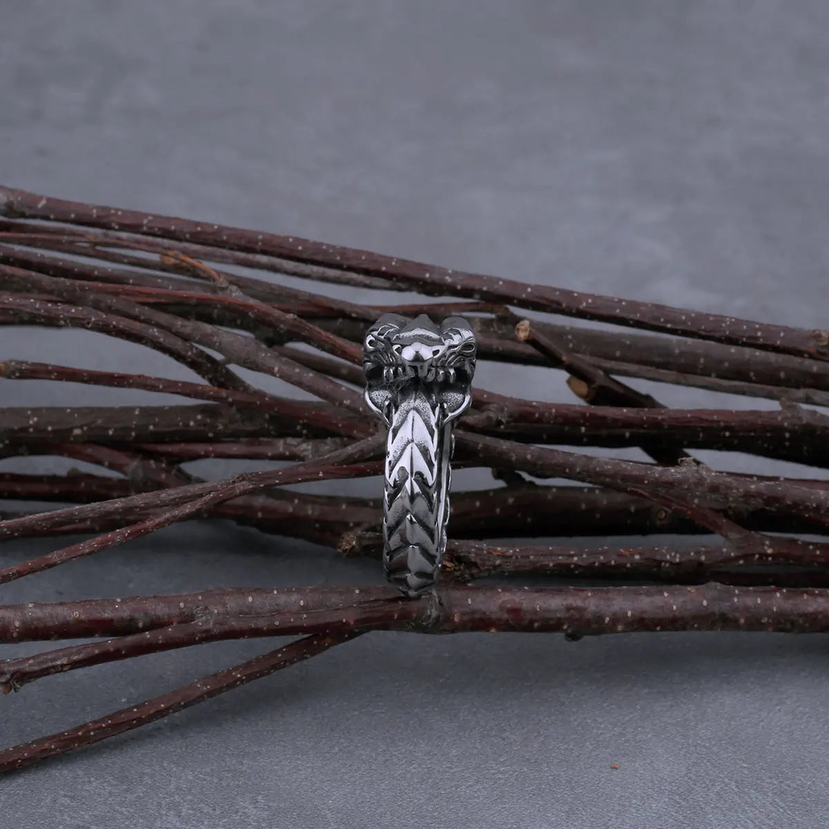 Stainless Steel Viking Ouruboros Self Devourer Dragon Ring Ring Men's Fashion Vintage Animal Dragon Ring Viking Jewelry Gift