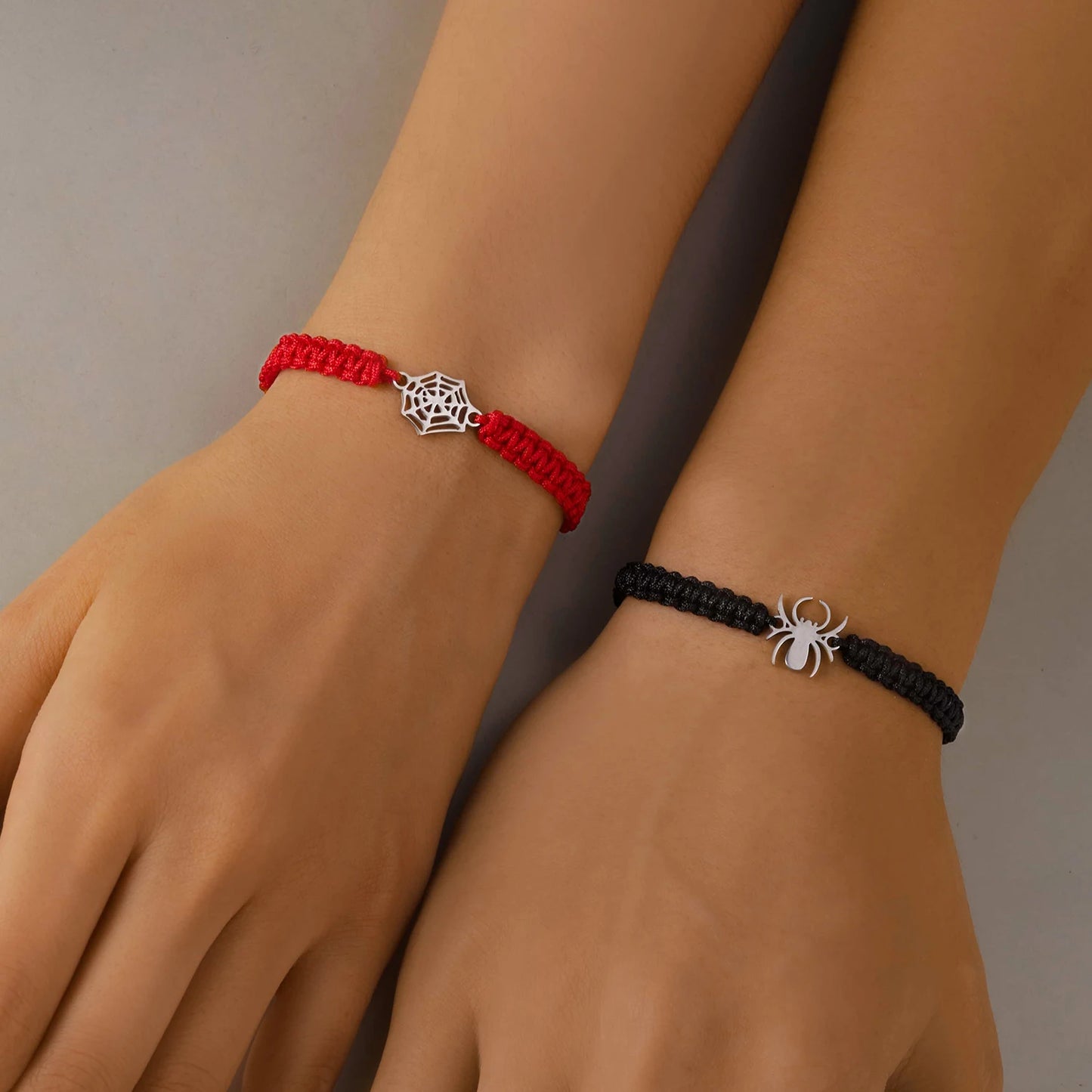 Fashion Halloween Couple Bracelets Classic Spider Spider Web Pendant Black Red Braid Rope Matching Bracelets Friendship Jewelry