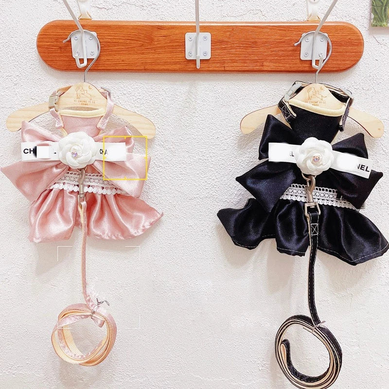 New Pet Cat Dog Traction Suit Fashion Luxury Flowers Bow lace Chest Back Traction Rope Advanced Flower Clothes Dog Walking Rope