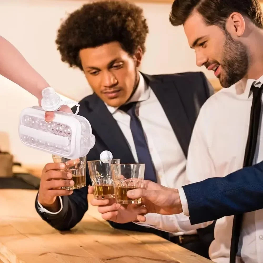 Ice Cube Tray 2-in-1 Portable Puck Making Water Bottle with 17 Grid Flat Lid Cooling Popsicle/Cube Molds