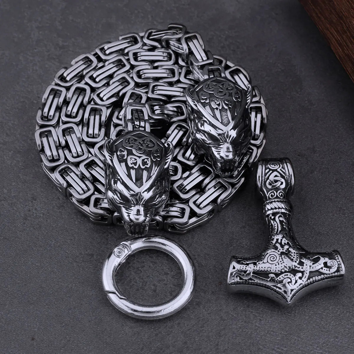 Viking Personality Bear Claw Wolf Head Necklace Stainless Steel Thor's Hammer Pendant Men's Popular Jewelry Necklace