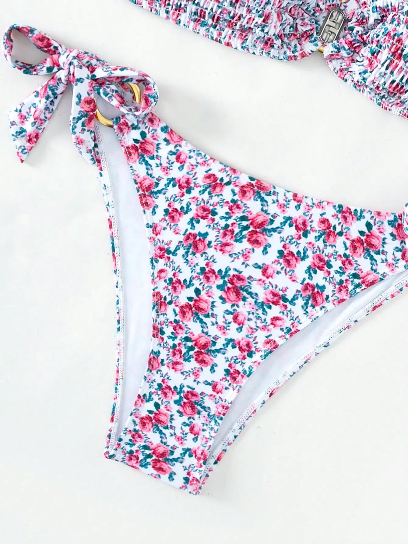 Floral bikini is small and fresh split slim swimsuit summer niche design youthful and bright