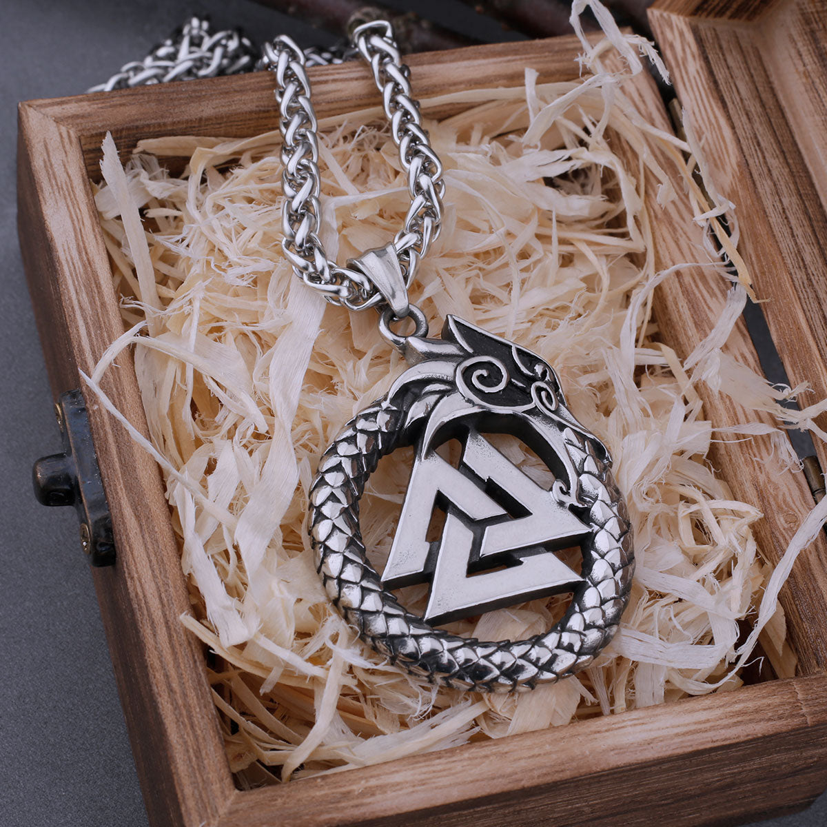 Vikings Never Fade Self-Devourer Ouroboros Valknut Rune Amulet Necklace Men's Dragon Stainless Steel Pendant Jewelry As Gift