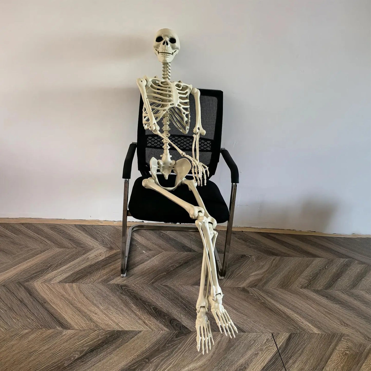 Halloween Skeleton Realistic Posable Skeleton with Movable Joints Weather-Resistant Outdoor Decorations Spooky Photo Props Party