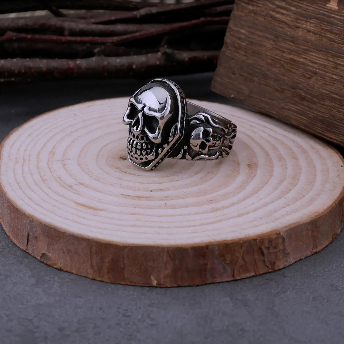 New Stainless Steel Trend Neo-Gothic Skull Ring Temperament Men's Fashion Hip Hop Retro Ring Biker Jewelry Gift Dropshipping