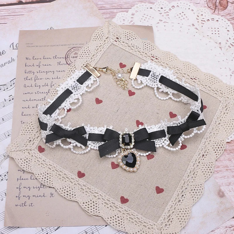 Lolita-Style Lace Choker Pearl Heart Rhinestone Necklace Lolita Pendant Girl Sweet Pearl Necklace with Heart Pendant for Women