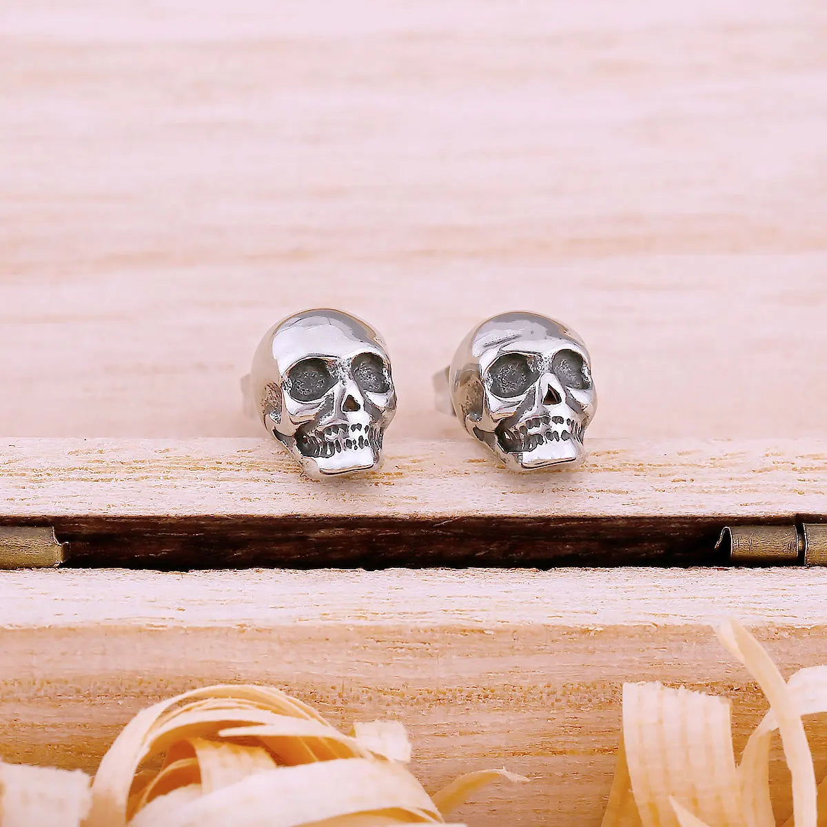 316L Stainless Steel Hip Hop Skull Stud Earrings For Men and Women Fashion Daily Party Earrings Vintage Charm Jewelry As Gift