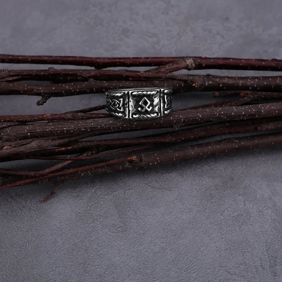 Viking Stainless Steel Celtic Knot Retro Rune Men and Women Rings Punk Fashion Simple Amulet Jewelry Gift