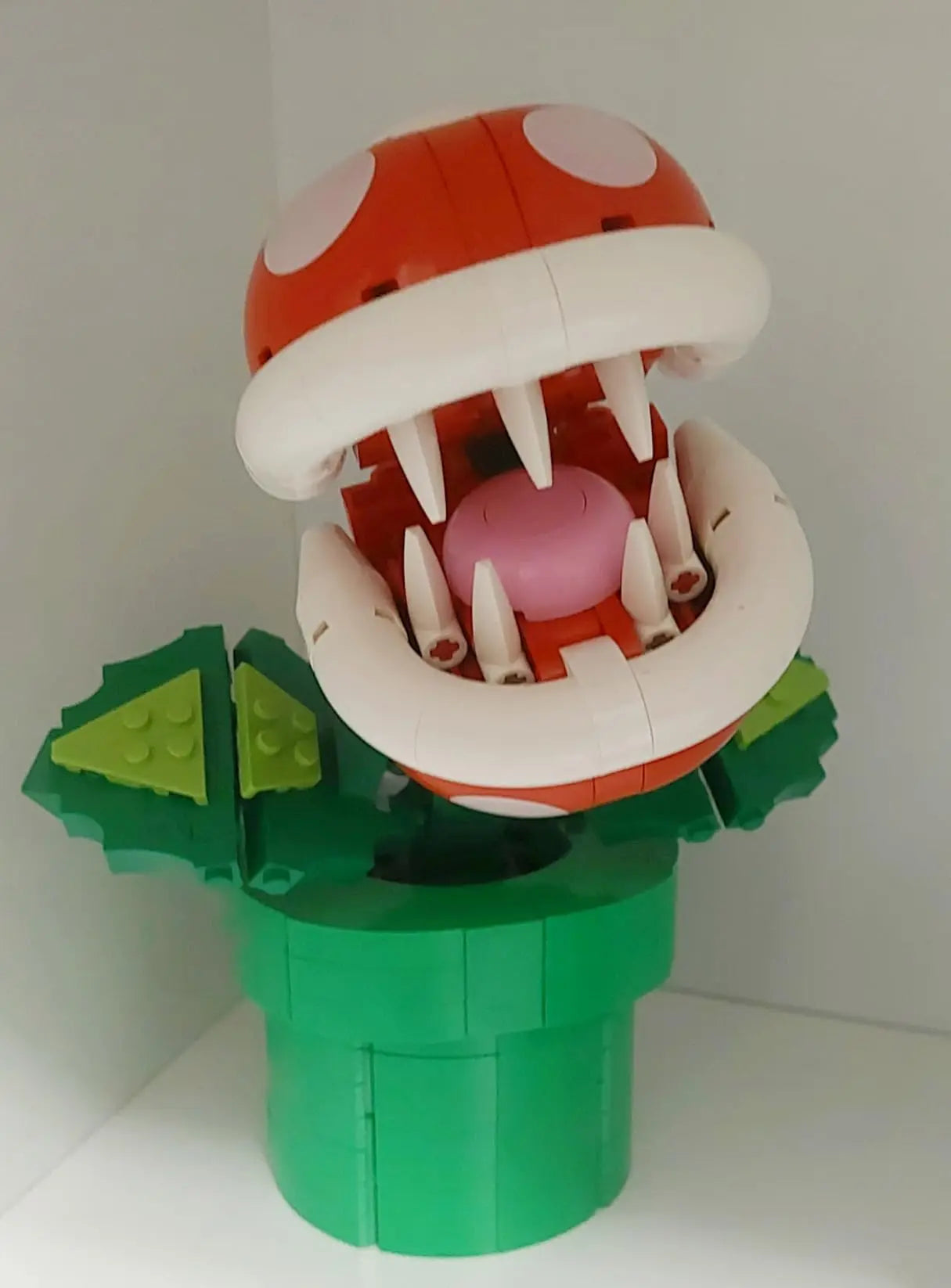 MINISO~Cannibal Flower Building Blocks Desktop Decoration Bricks Set Toys ~540 Pcs~Birthday Gift for Adults Christmas Gift