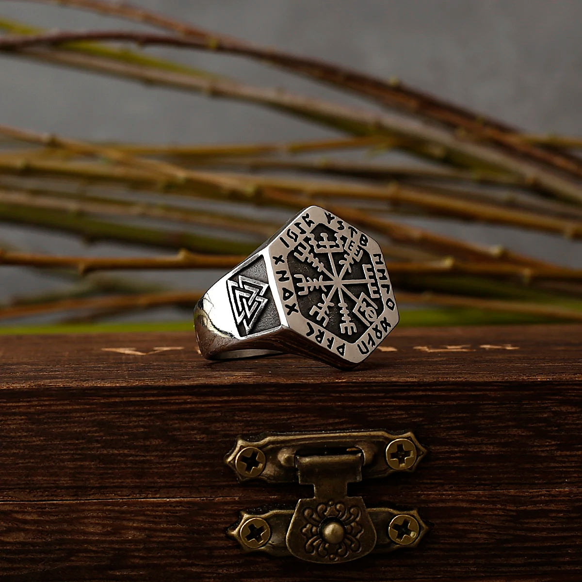 Popular Nordic Viking Compass Rune Rings Men's Fashion Gothic Retro Hip Hop Party Accessories Jewelry Gifts