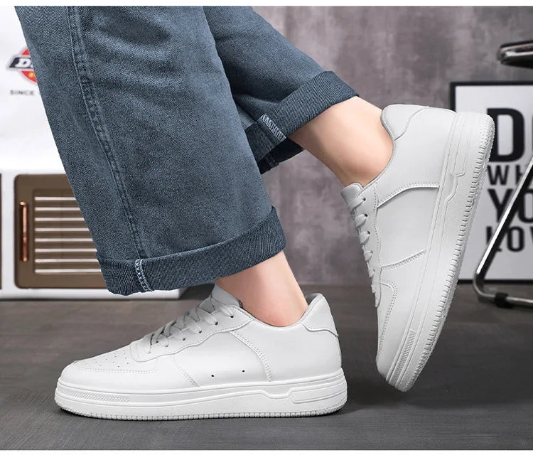 White Casual Sneakers for Men Leather Shoes Fashion Male Mens Tenis Autumn Platform Breathable Flat Man Running Sport Shoes 2024