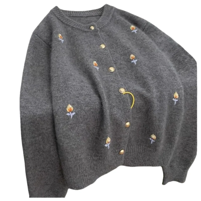 Grey Embroidered Raccoon Velvet Sweater Jacket for Women's Autumn and Winter 2024 New Lazy Style Korean Knitted Cardigan Top