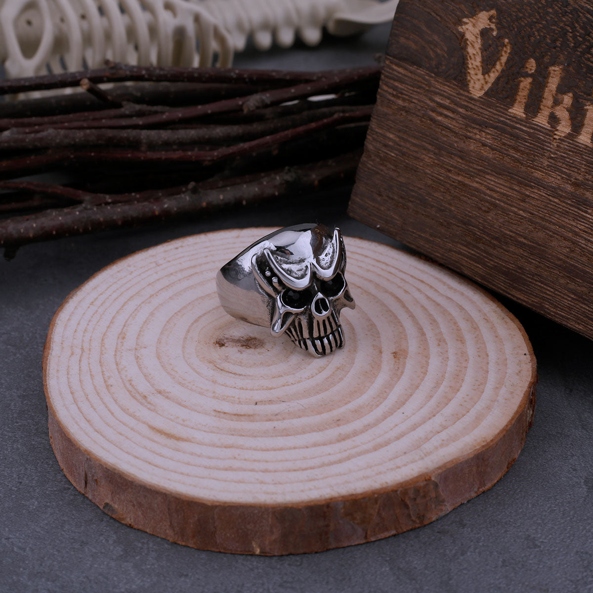 Vintage Samurai Skull Ring Men's Fashion Punk Hip Hop Biker Ring Gothic Skull Stainless Steel Jewelry Gift Drop Shipping