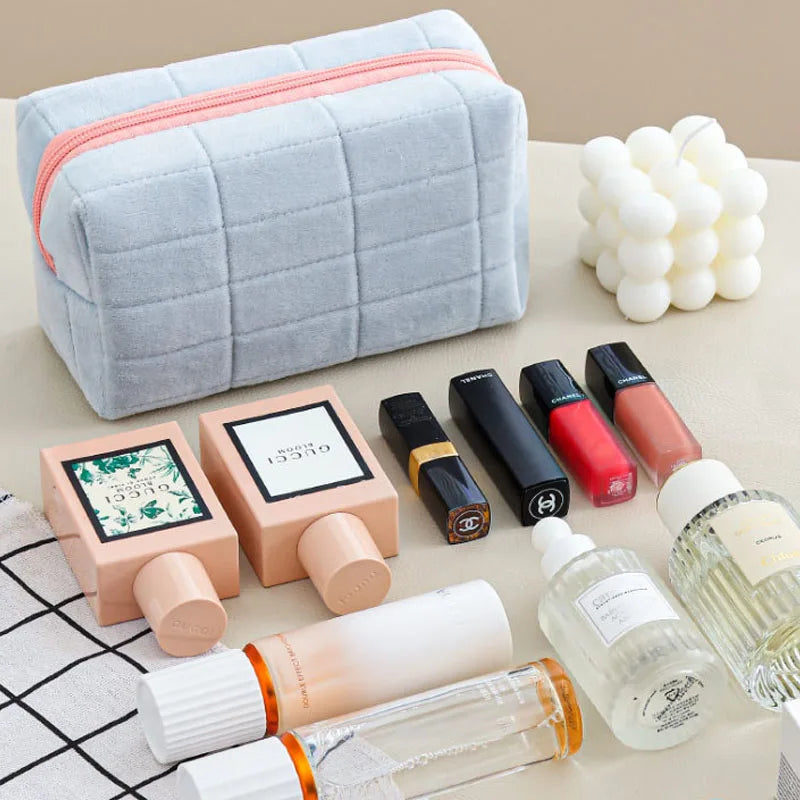 Cute Plush Makeup Bag for Women Portable Travel Zipper MakeupOrganizer Handbag Stationery Pencil Case Make Up Pouch Storage Bags