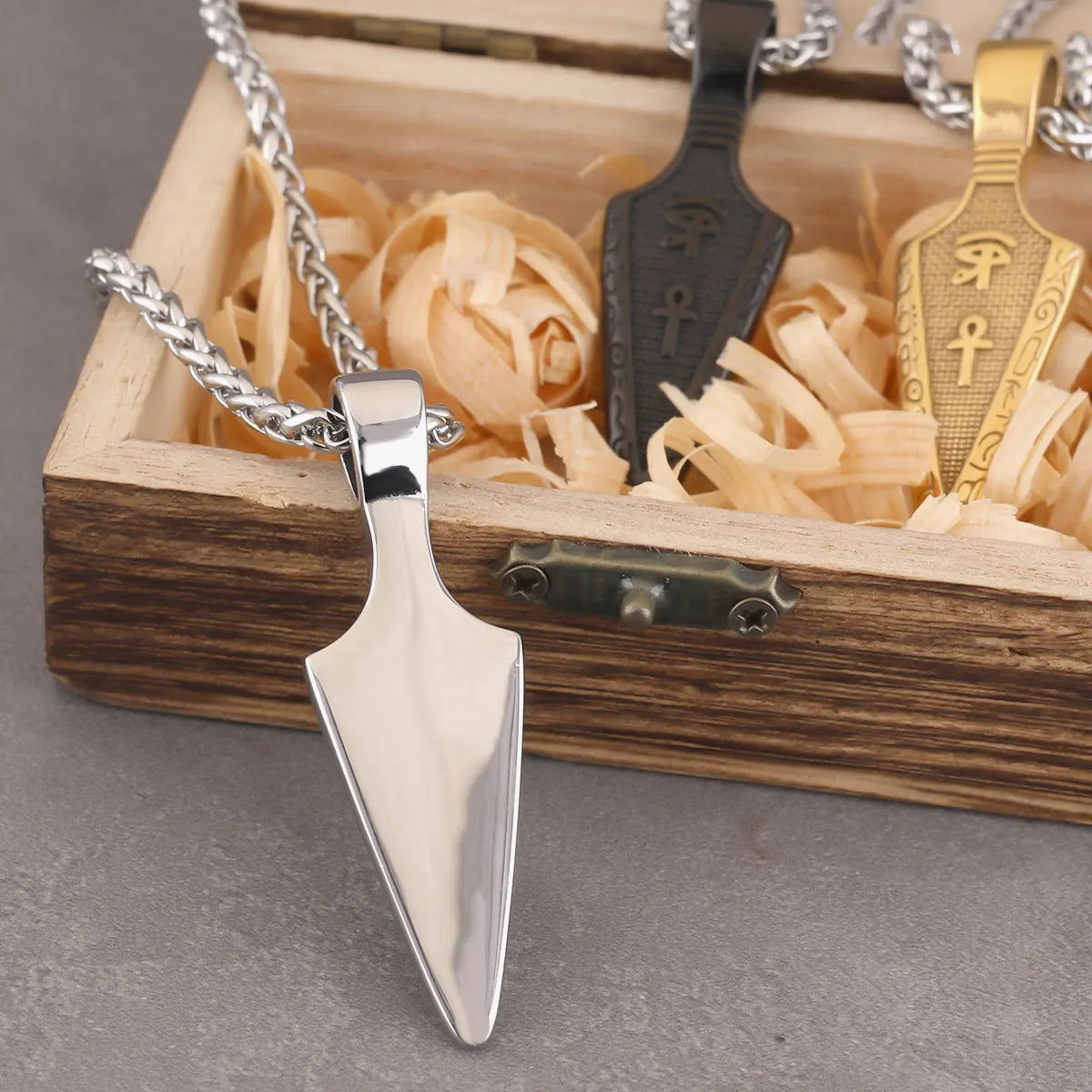 Vikings Stainless Steel Weapon Spear Necklace Scandinavia Rune Amulet Pendant Fashion Men Eye of Horus Gold Color Jewelry Gift