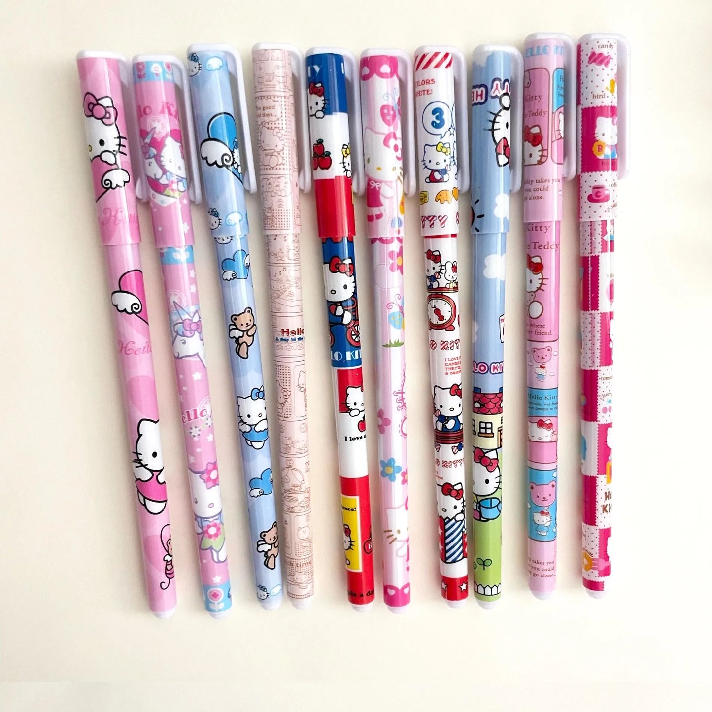 10 pcs/Box Kawaii Snoopy Gel Pens For Writing Cute Kuromi 0.5mm Colored Ink Signature Pen Kids Gift Office School Supplies
