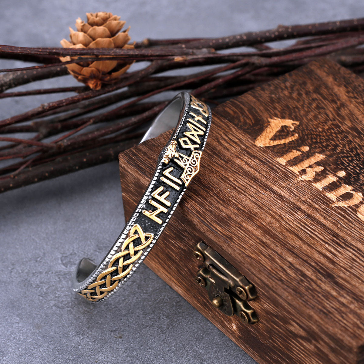 Stainless Steel Viking Thor's Hammer Bracelet Men and Women Vintage Punk Wristband Cuff Bracelet with Odin Rune Jewelry As  Gift